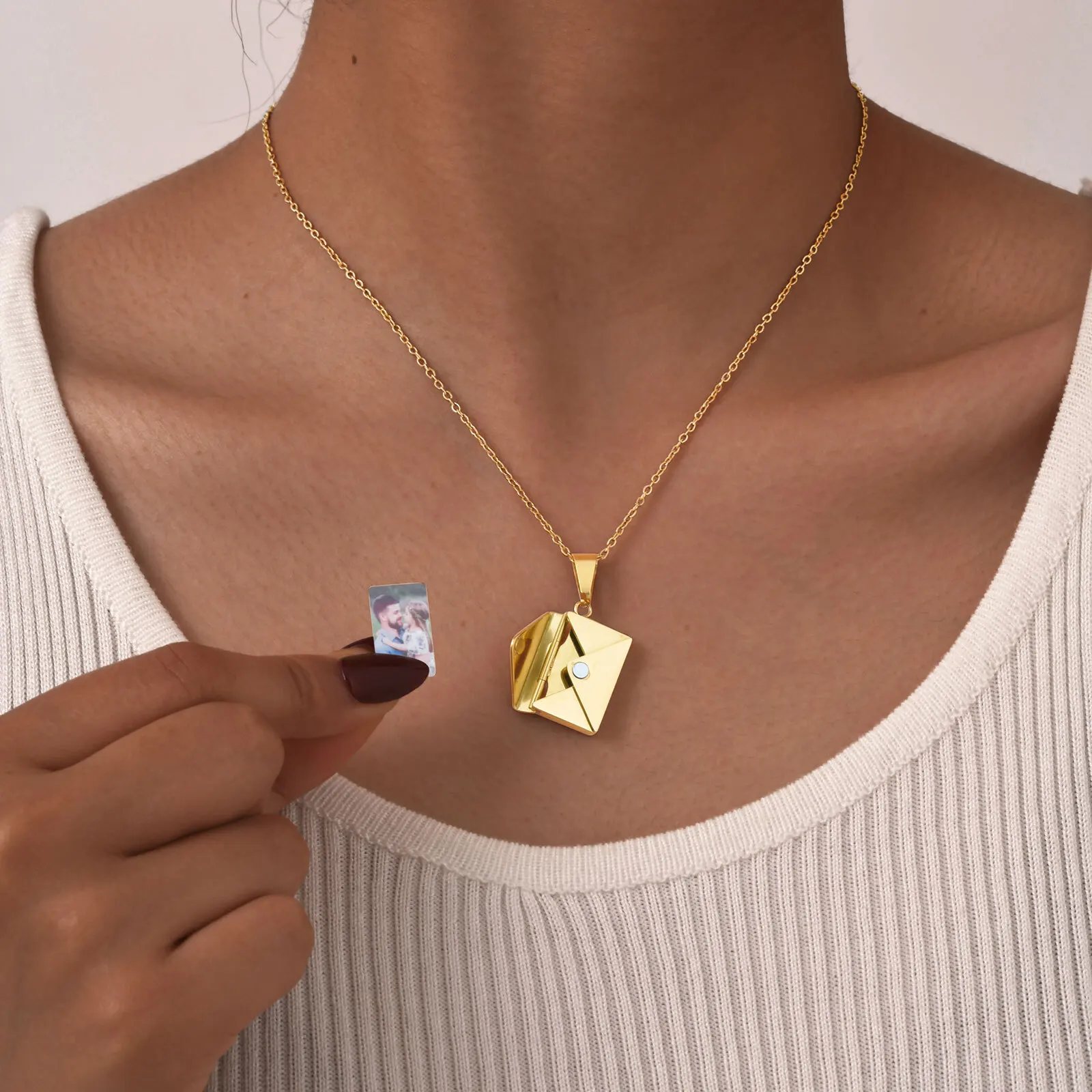 Personalized Photo Locket Neck - đánh giá và giá Custom Name Necklace Stainless Steel
