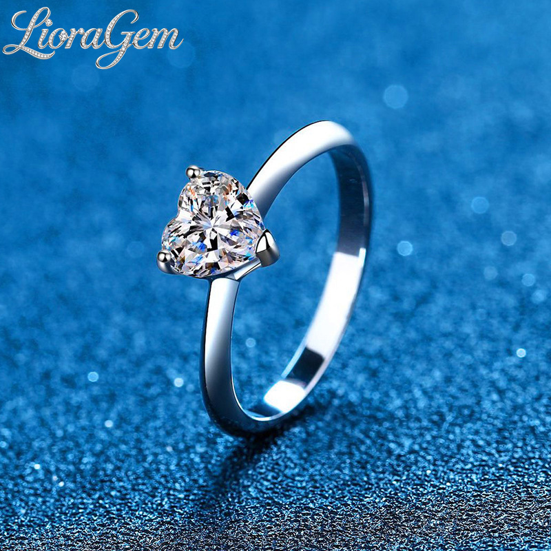 LioraGem 1-Carat Fancy-Shaped  - đánh giá và giá Moissanite Engagement Ring 1 Carat