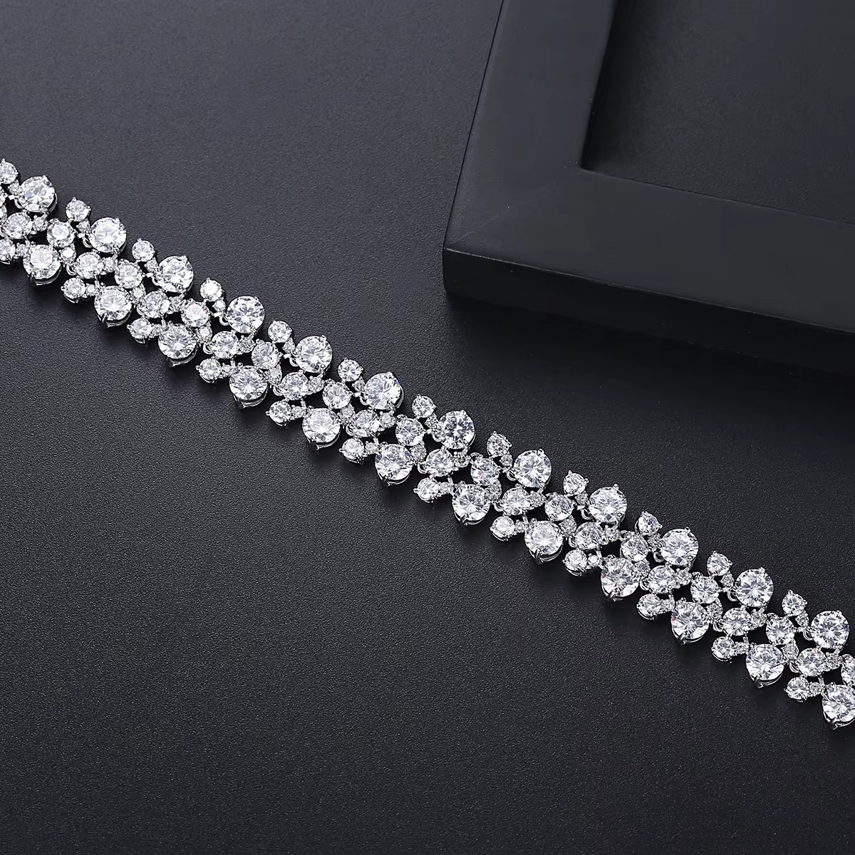 LUOTEEMI Three Layers Cubic Zi - đánh giá và giá Layered Pendant Necklace Aesthetic