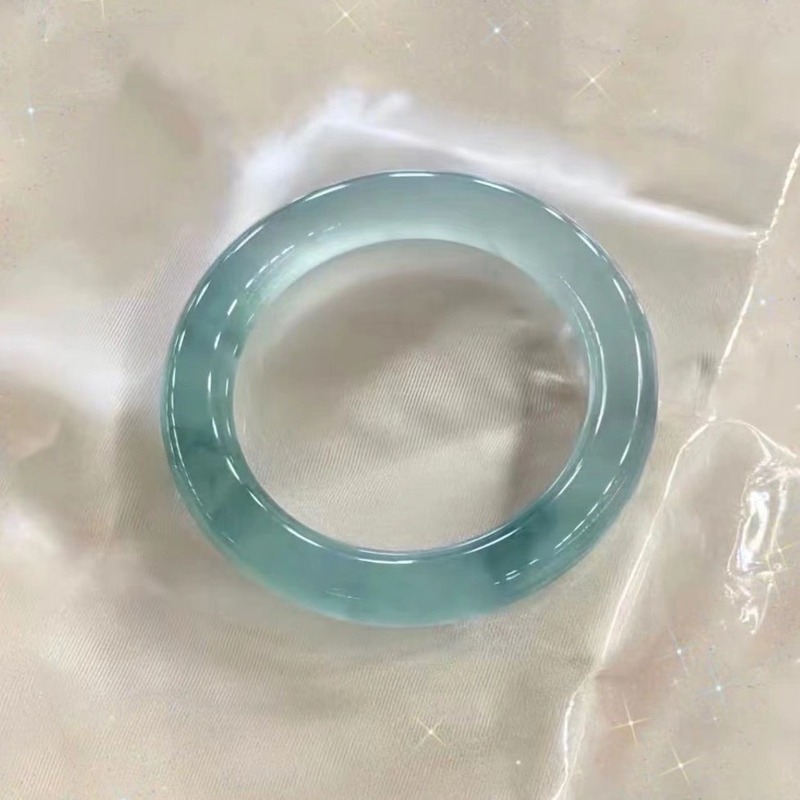 Natural high-quality ice with  - đánh giá và giá Bracelets